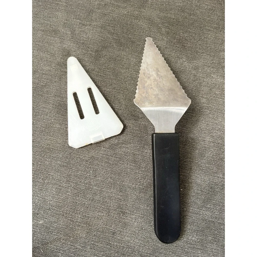 Pampered Chef Slice N Serve #1166 Pie‎ Cake Dessert Cutter Server with Cover